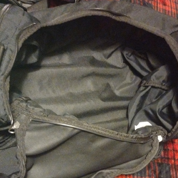 Nike Black and White Duffel Bag - Picture 6 of 6